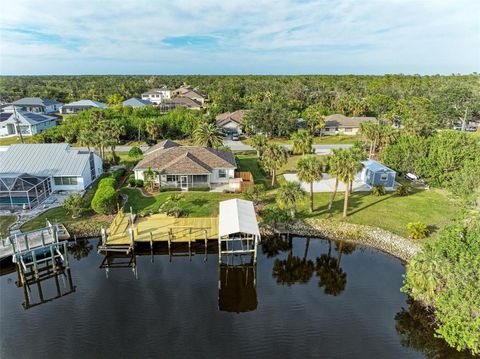 A home in PORT CHARLOTTE