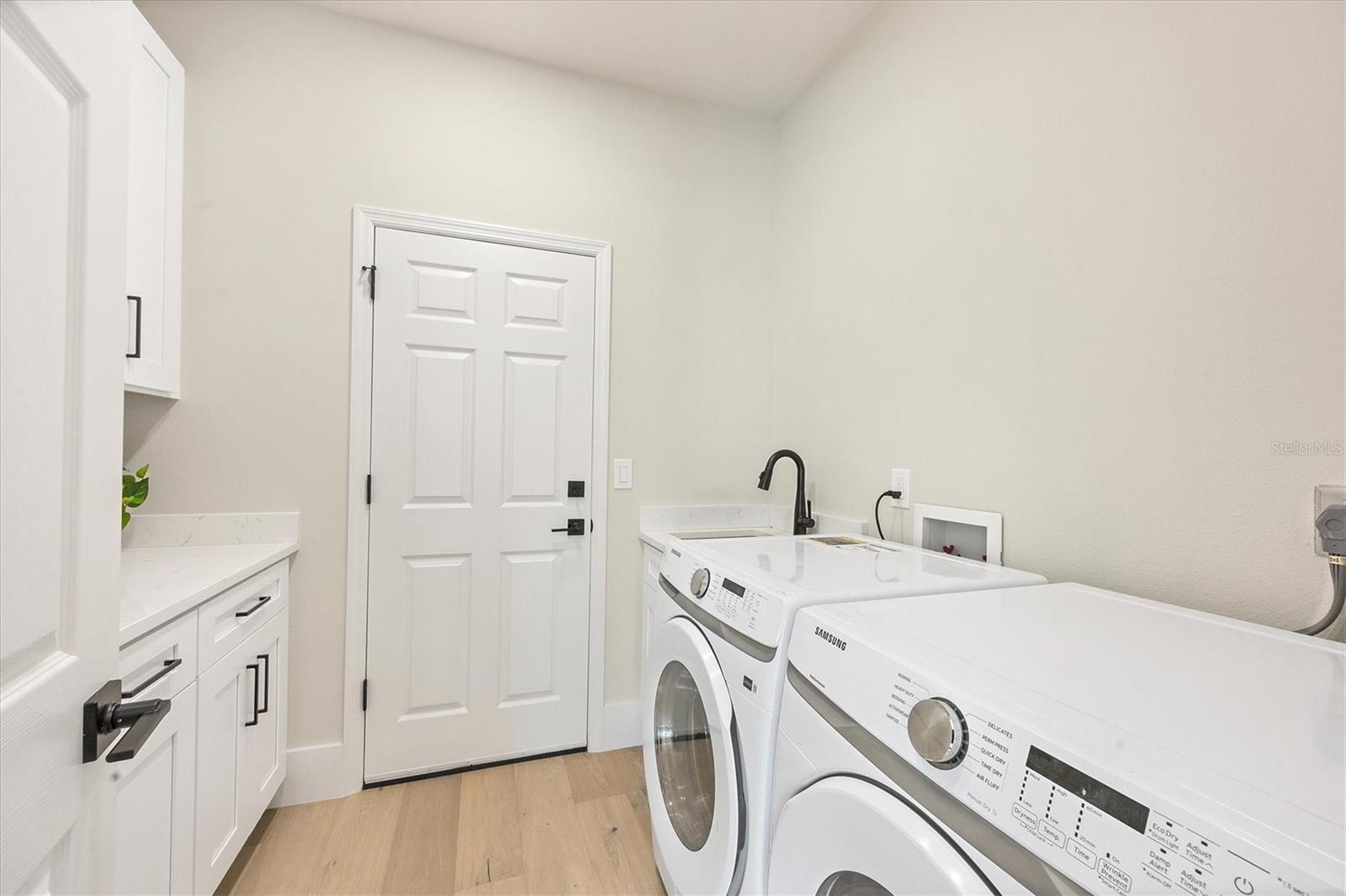 UNIVERSITY PARK GOLF & COUNTRY CLUB - Residential