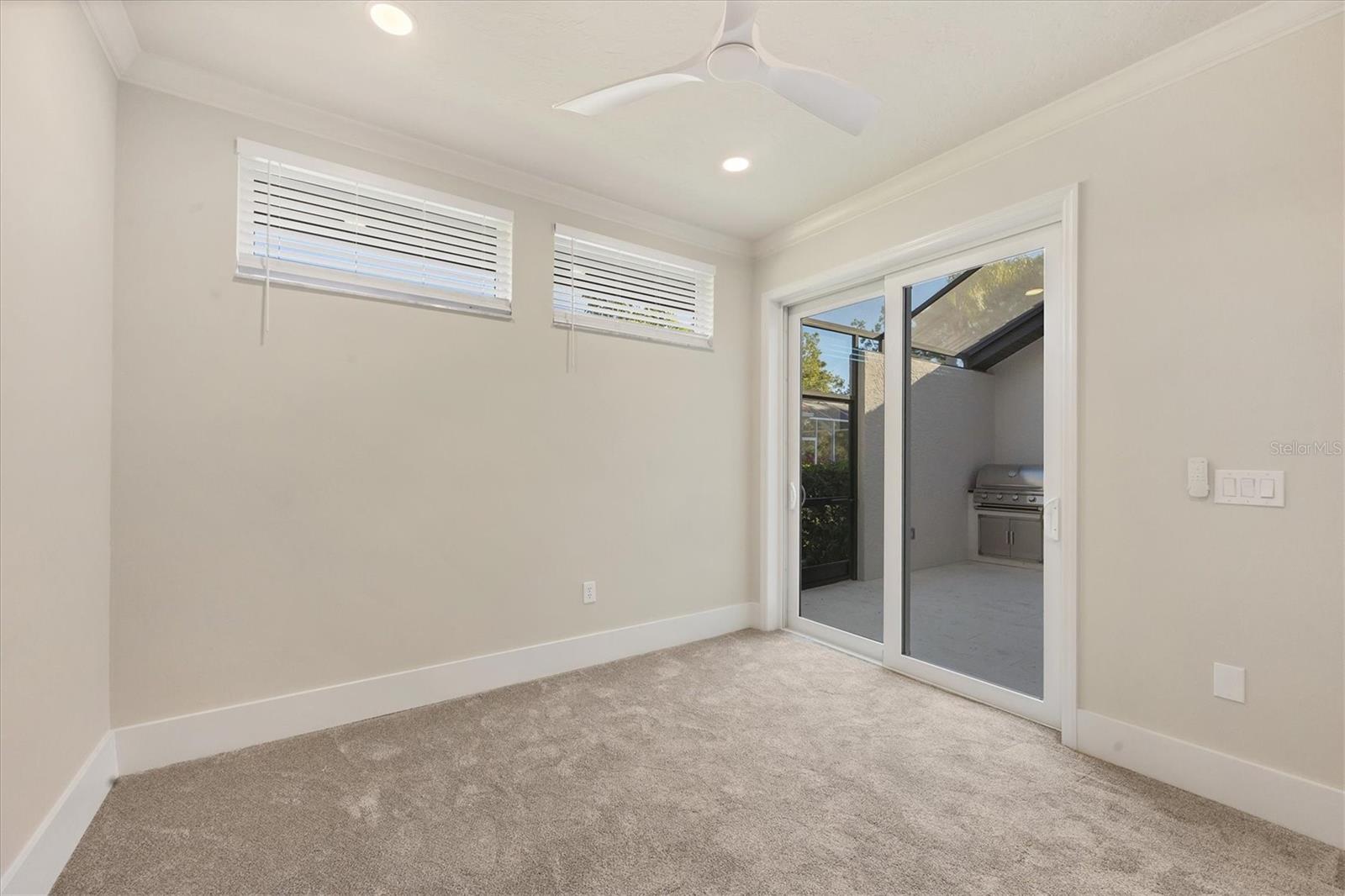 UNIVERSITY PARK GOLF & COUNTRY CLUB - Residential