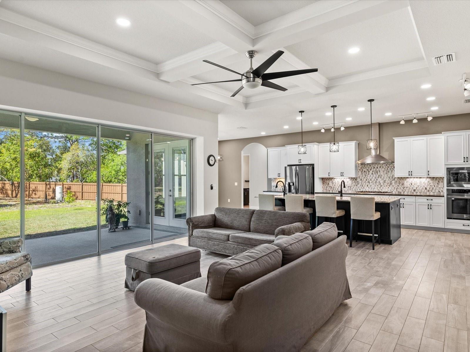 ROYAL HIGHLANDS - Residential