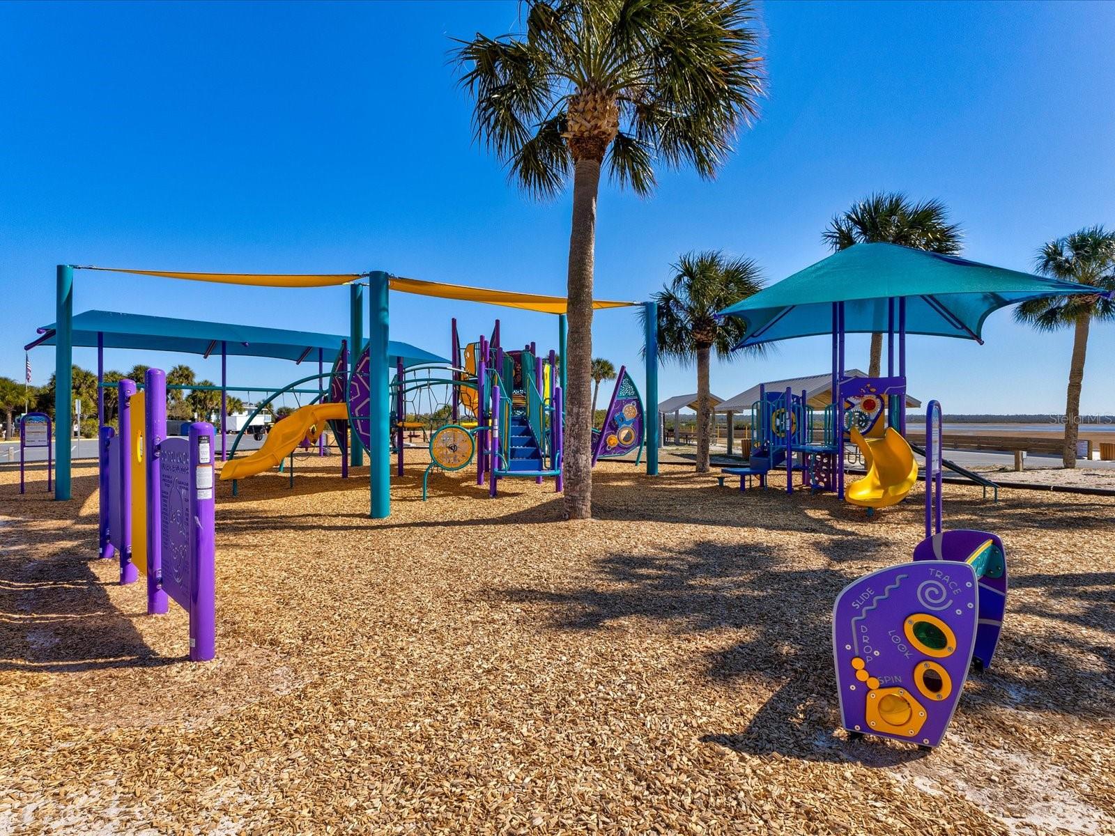 ROYAL HIGHLANDS - Residential