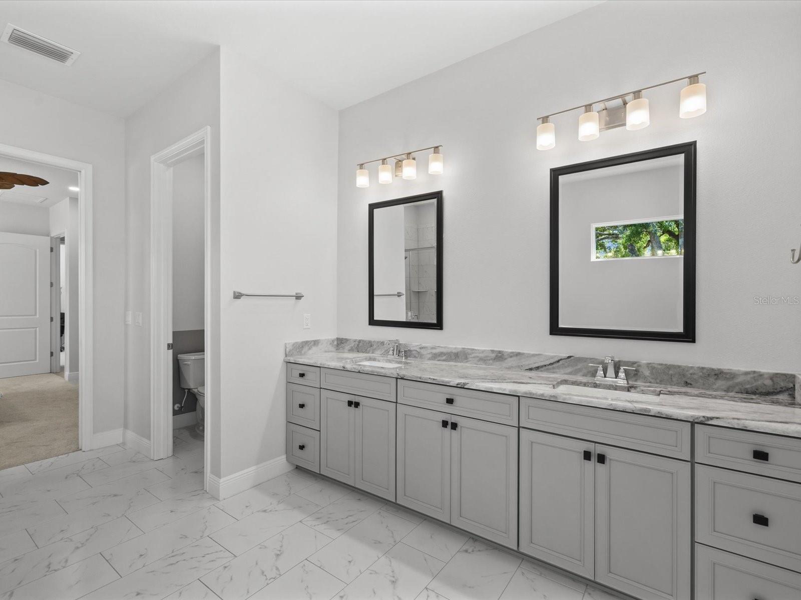 ROYAL HIGHLANDS - Residential