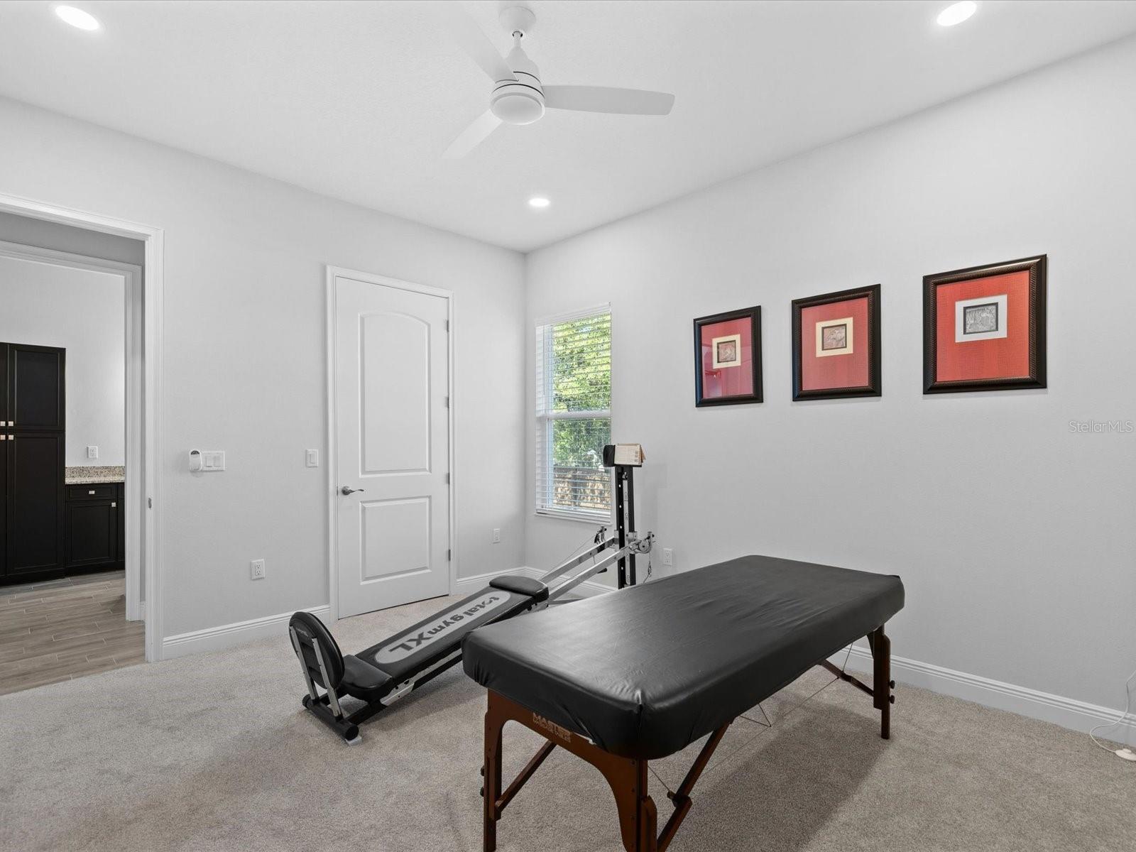 ROYAL HIGHLANDS - Residential