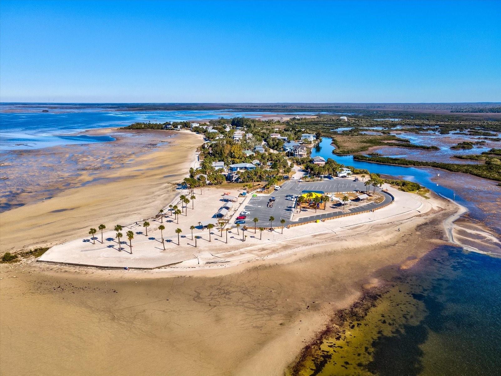 ROYAL HIGHLANDS - Residential