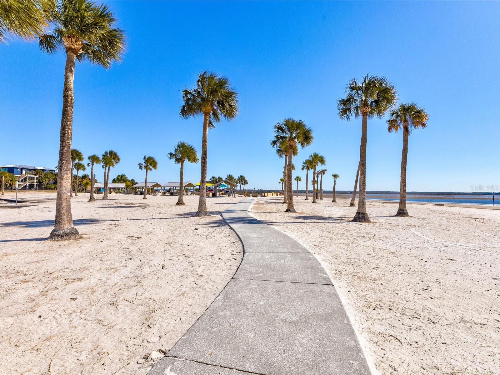 ROYAL HIGHLANDS - Residential