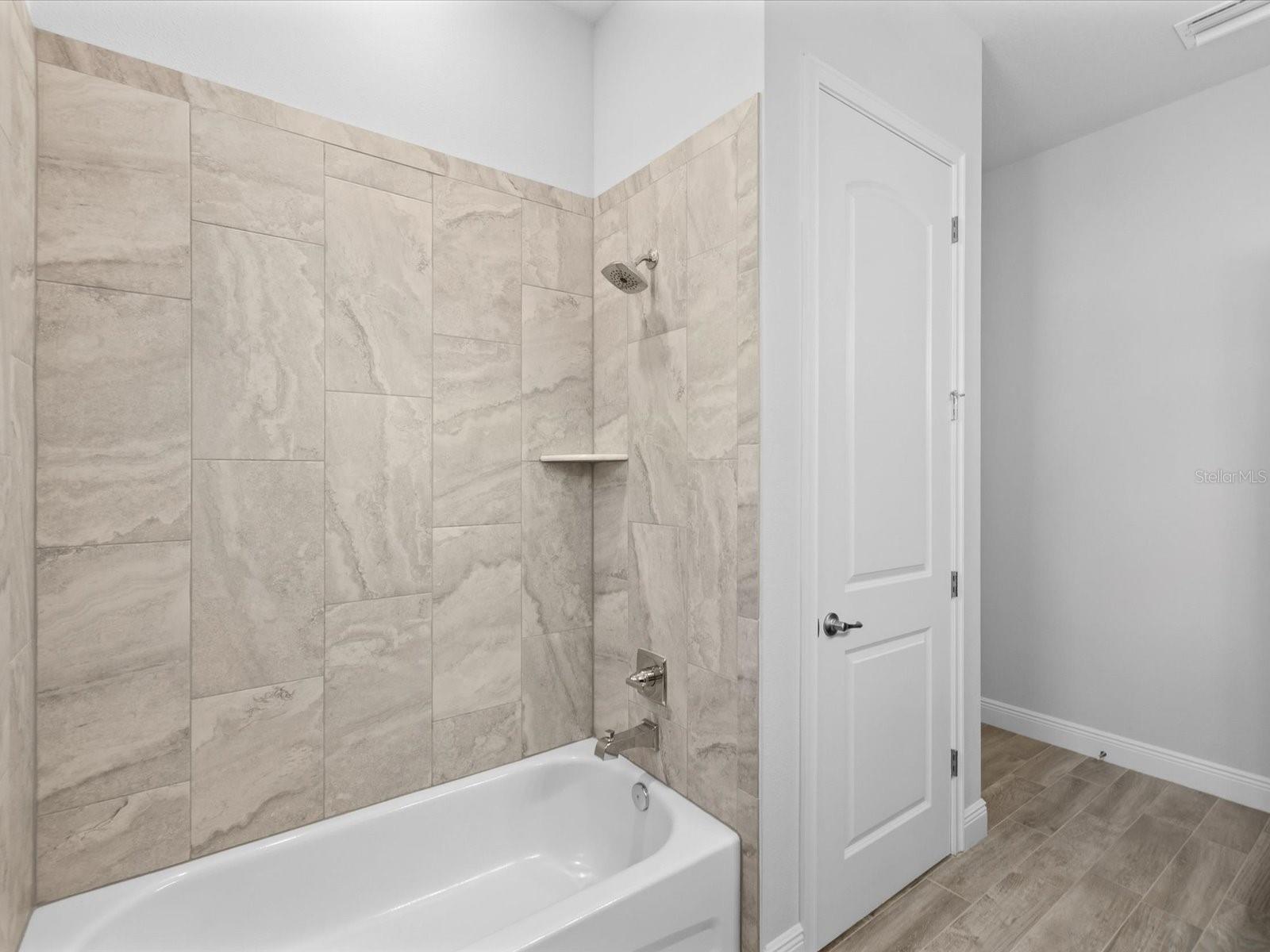 ROYAL HIGHLANDS - Residential