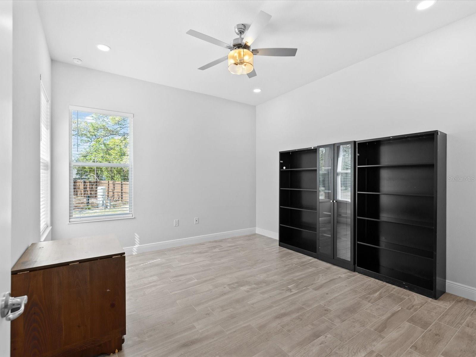 ROYAL HIGHLANDS - Residential