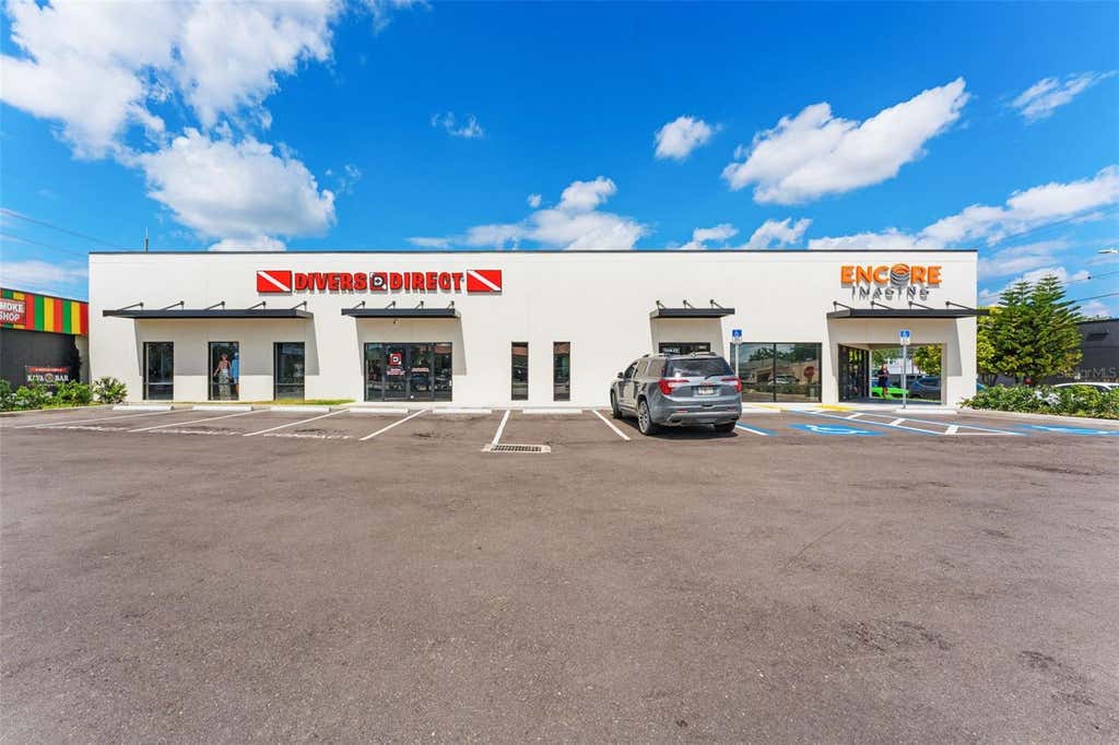 Photo of 418 N Dale Mabry Highway, Tampa, FL 33609 (MLS # TB8515732)