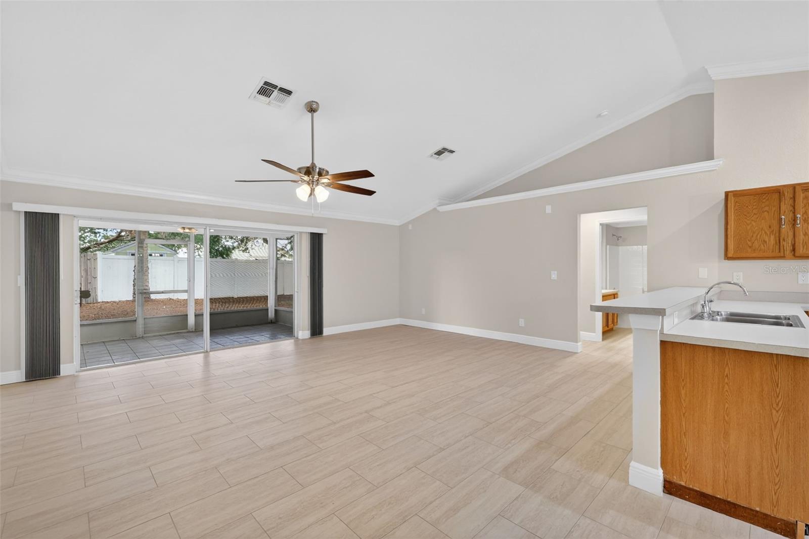 LEESBURG LAKE POINTE AT SUMMIT - Residential