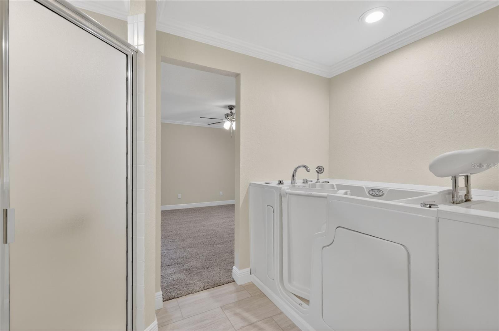 LEESBURG LAKE POINTE AT SUMMIT - Residential