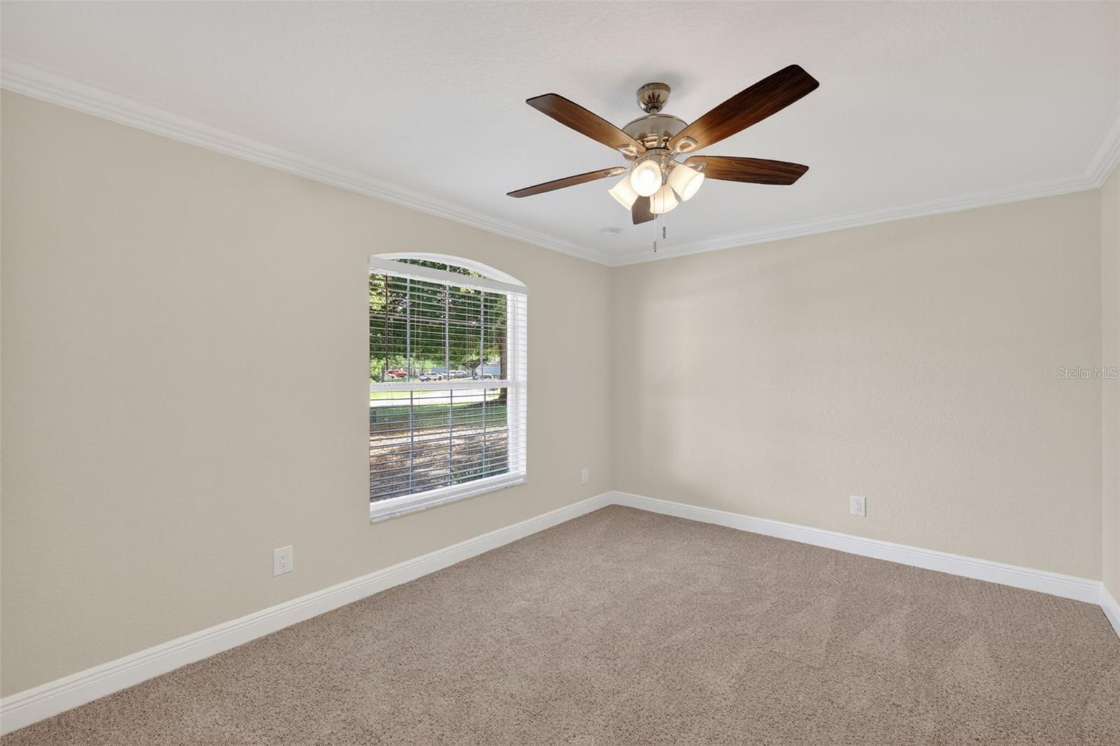LEESBURG LAKE POINTE AT SUMMIT - Residential