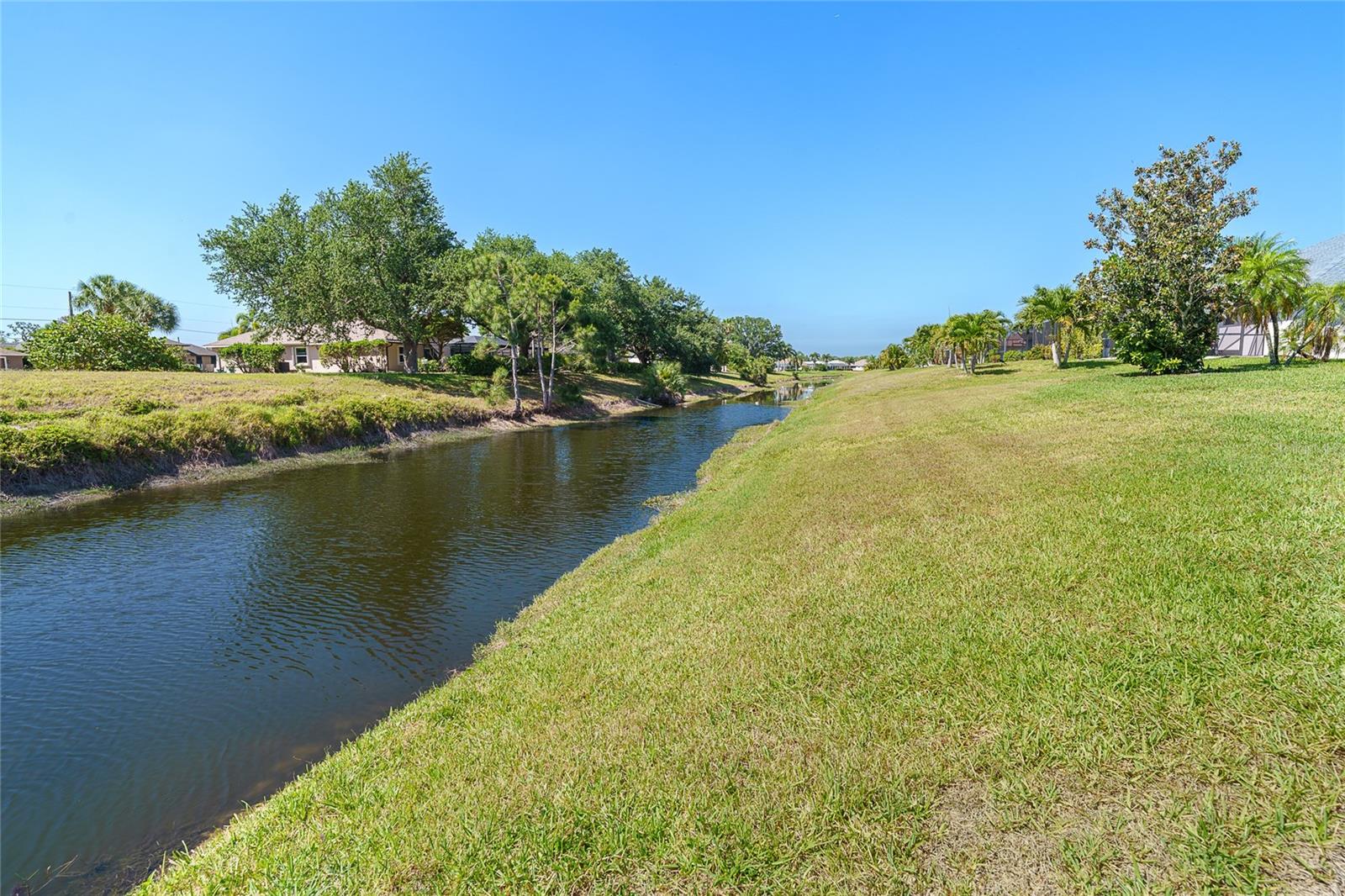 ROTONDA WEST BROADMOOR - Residential