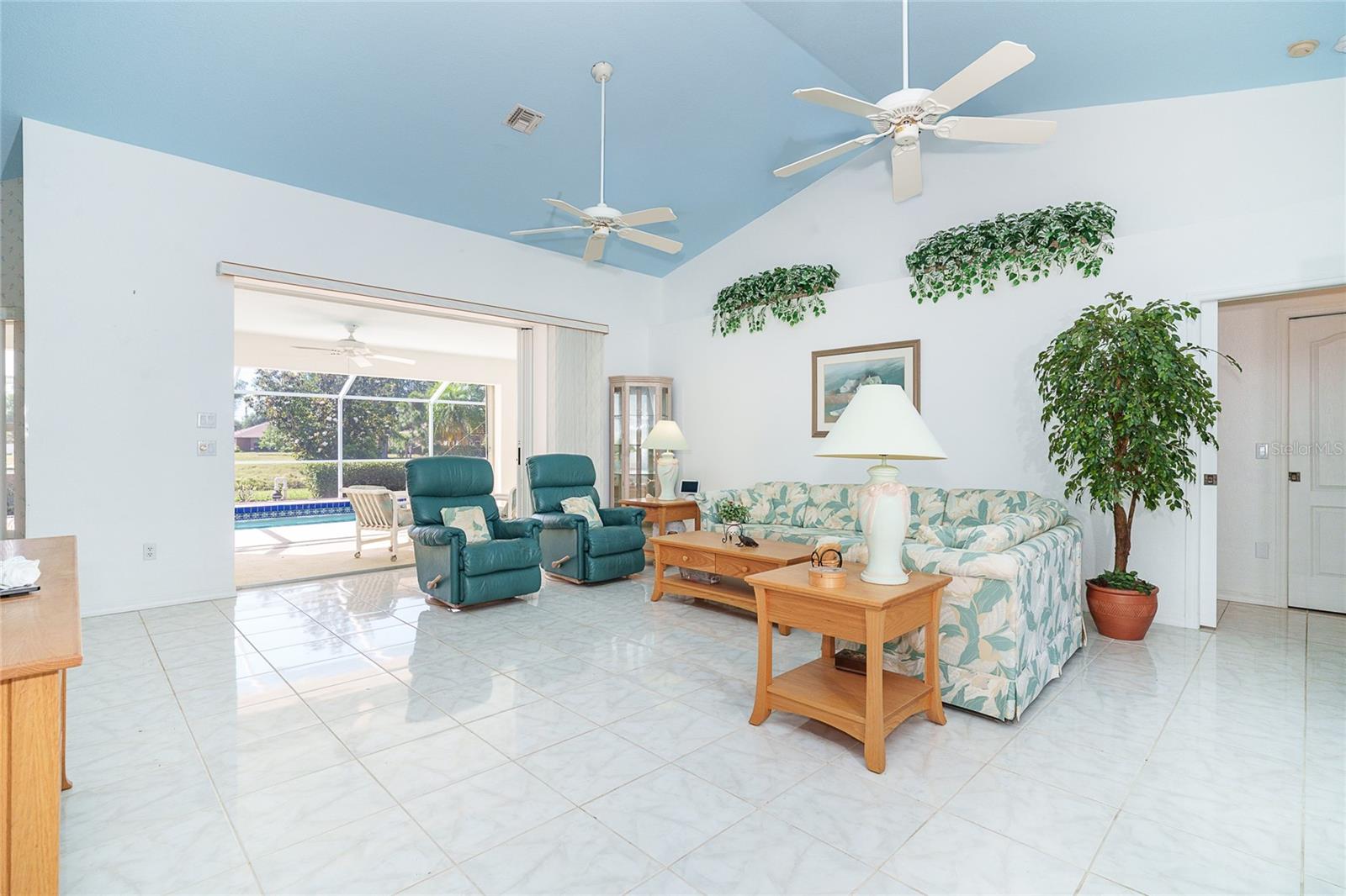 ROTONDA WEST BROADMOOR - Residential