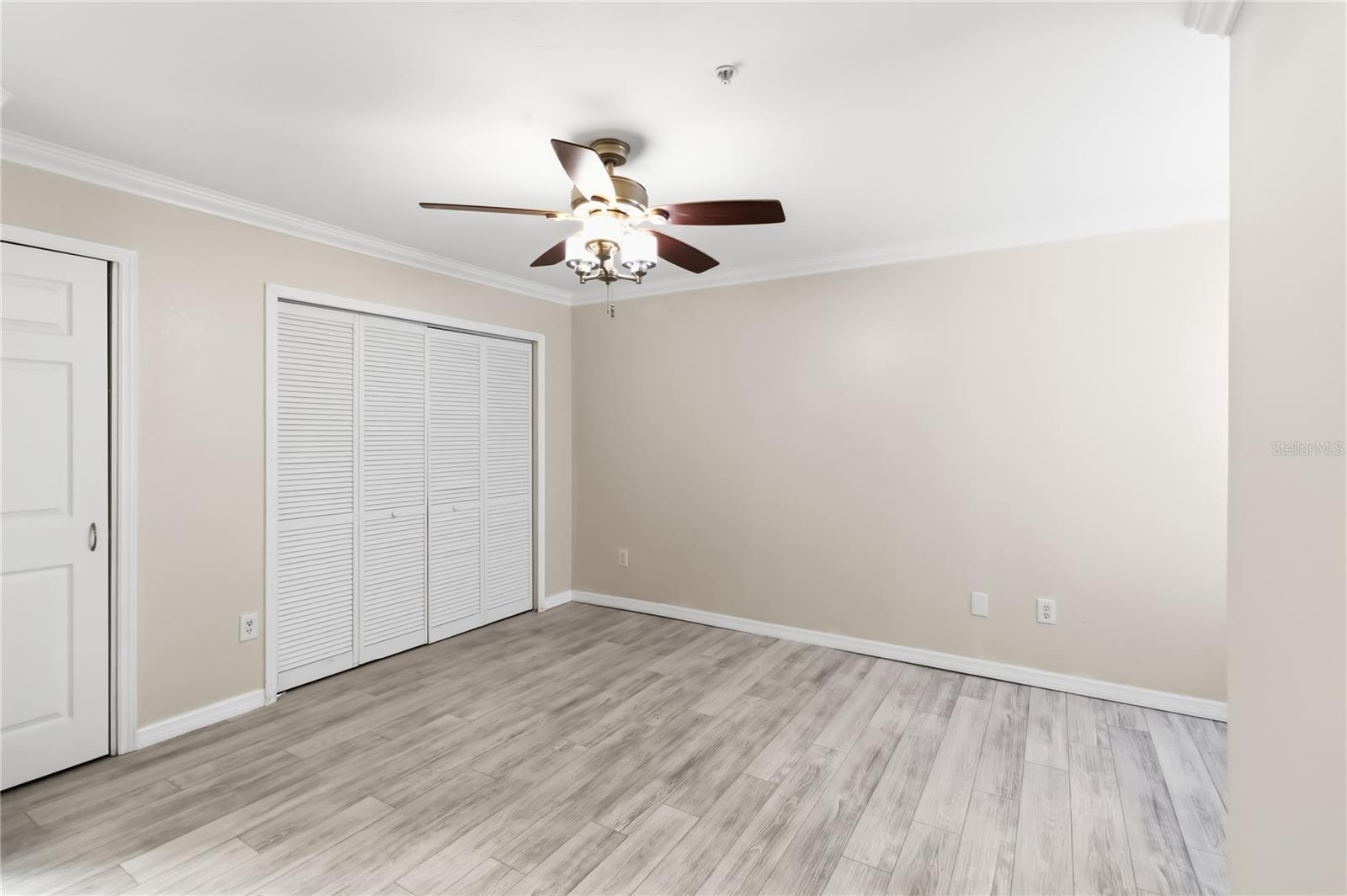 HUNTERS CHASE CONDO PH 1 - Residential