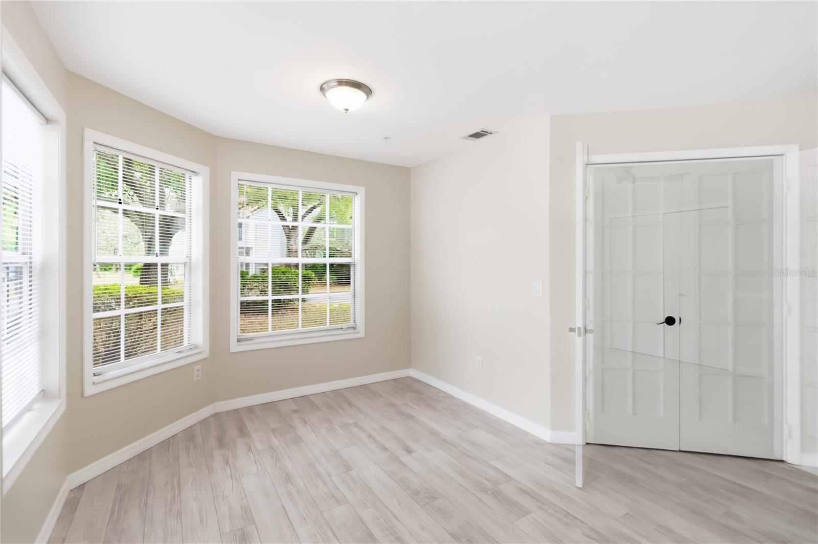 HUNTERS CHASE CONDO PH 1 - Residential