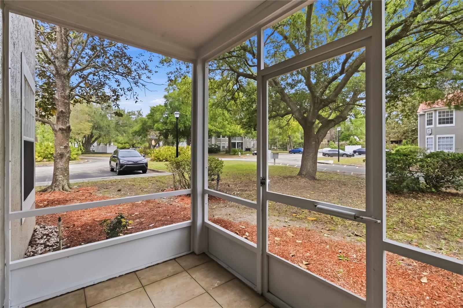 HUNTERS CHASE CONDO PH 1 - Residential