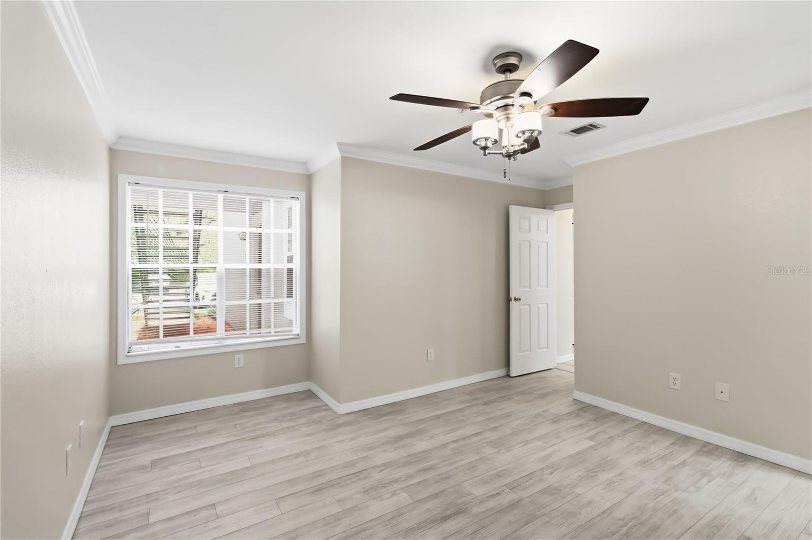 HUNTERS CHASE CONDO PH 1 - Residential