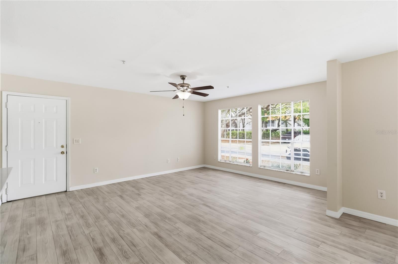 HUNTERS CHASE CONDO PH 1 - Residential