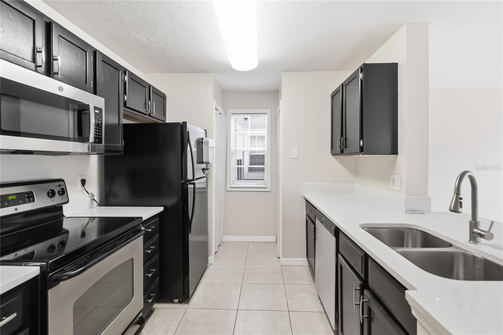 HUNTERS CHASE CONDO PH 1 - Residential