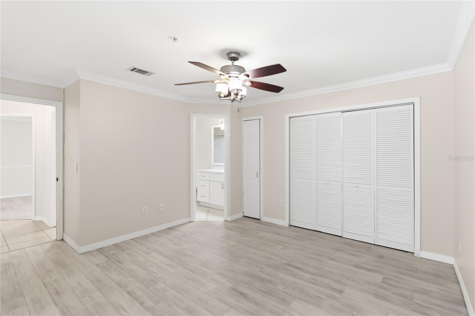 HUNTERS CHASE CONDO PH 1 - Residential