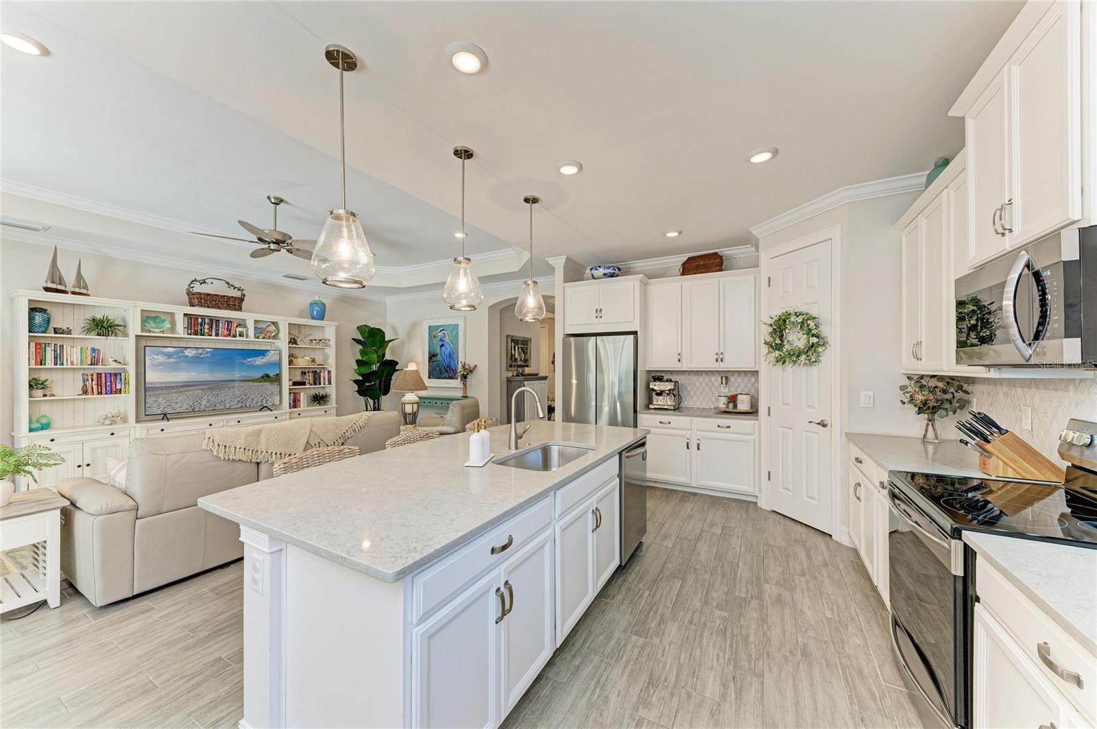 TOSCANA ISLES - Residential