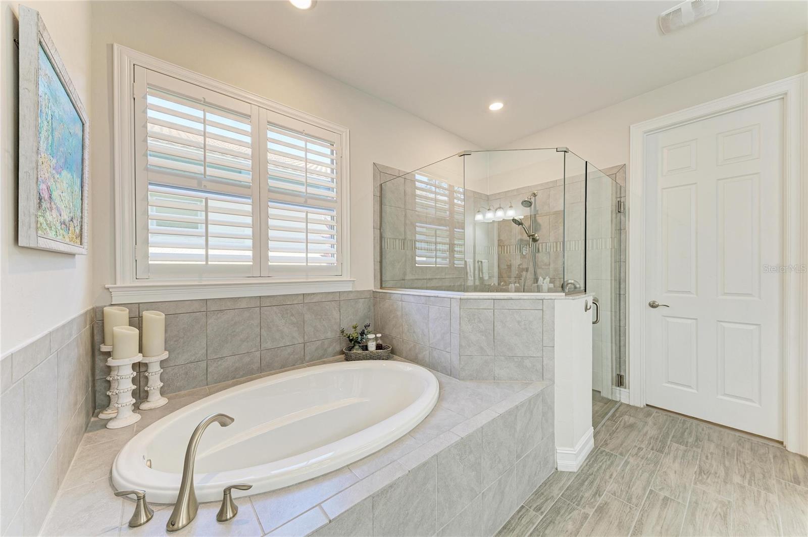 TOSCANA ISLES - Residential