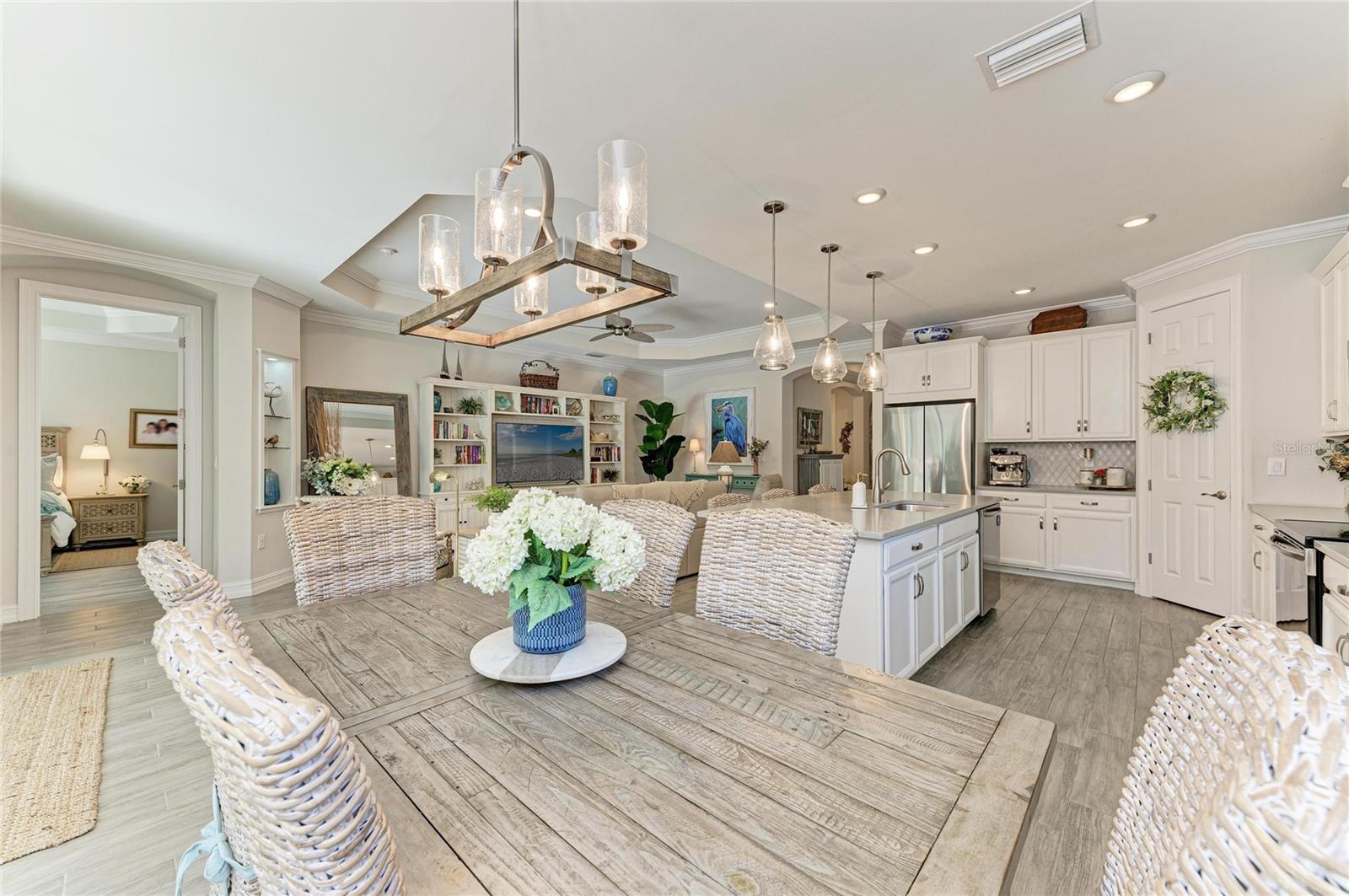 TOSCANA ISLES - Residential