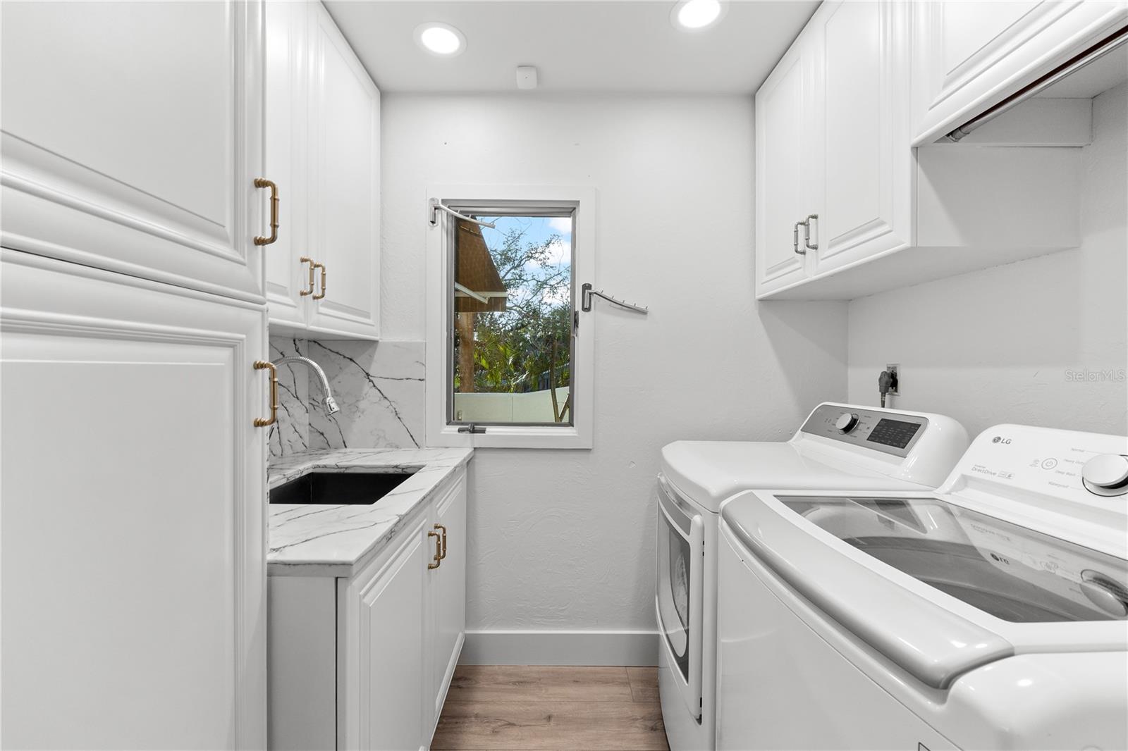 SIESTA COVE SUB - Residential