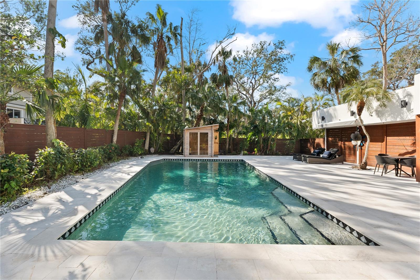 SIESTA COVE SUB - Residential