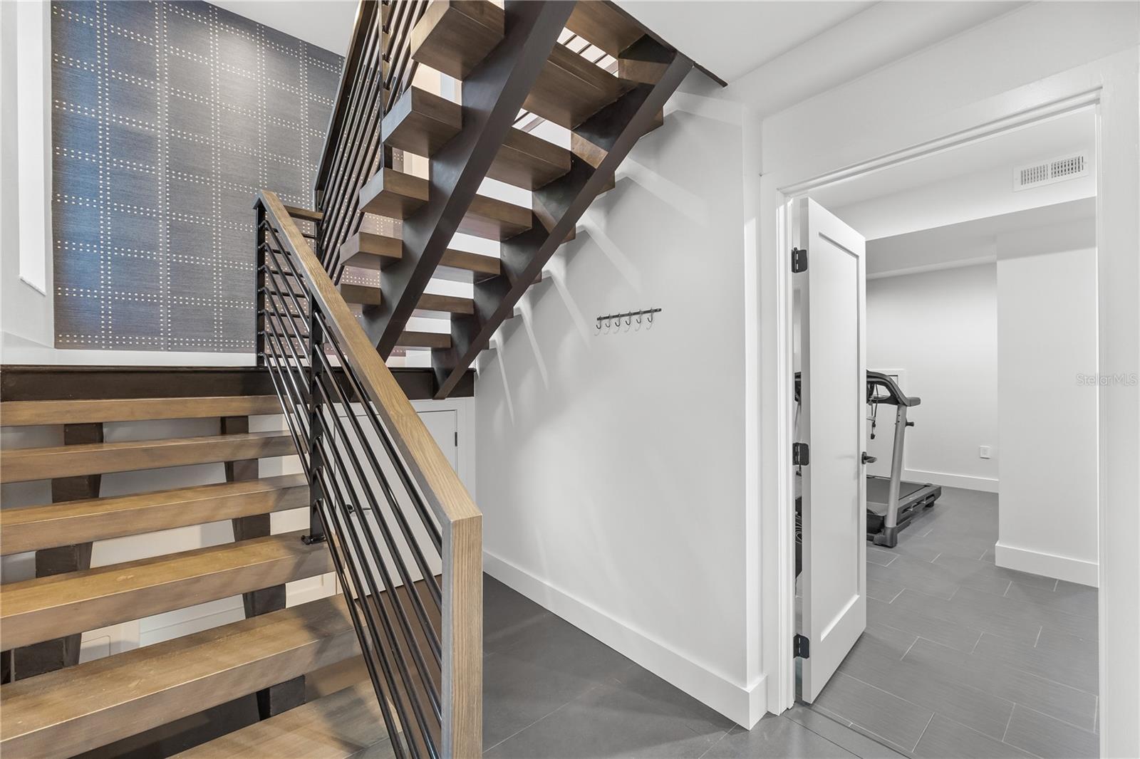 SIESTA COVE SUB - Residential