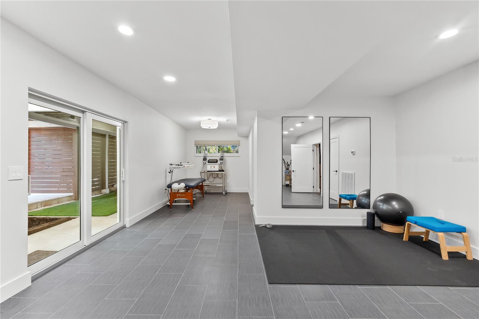 SIESTA COVE SUB - Residential