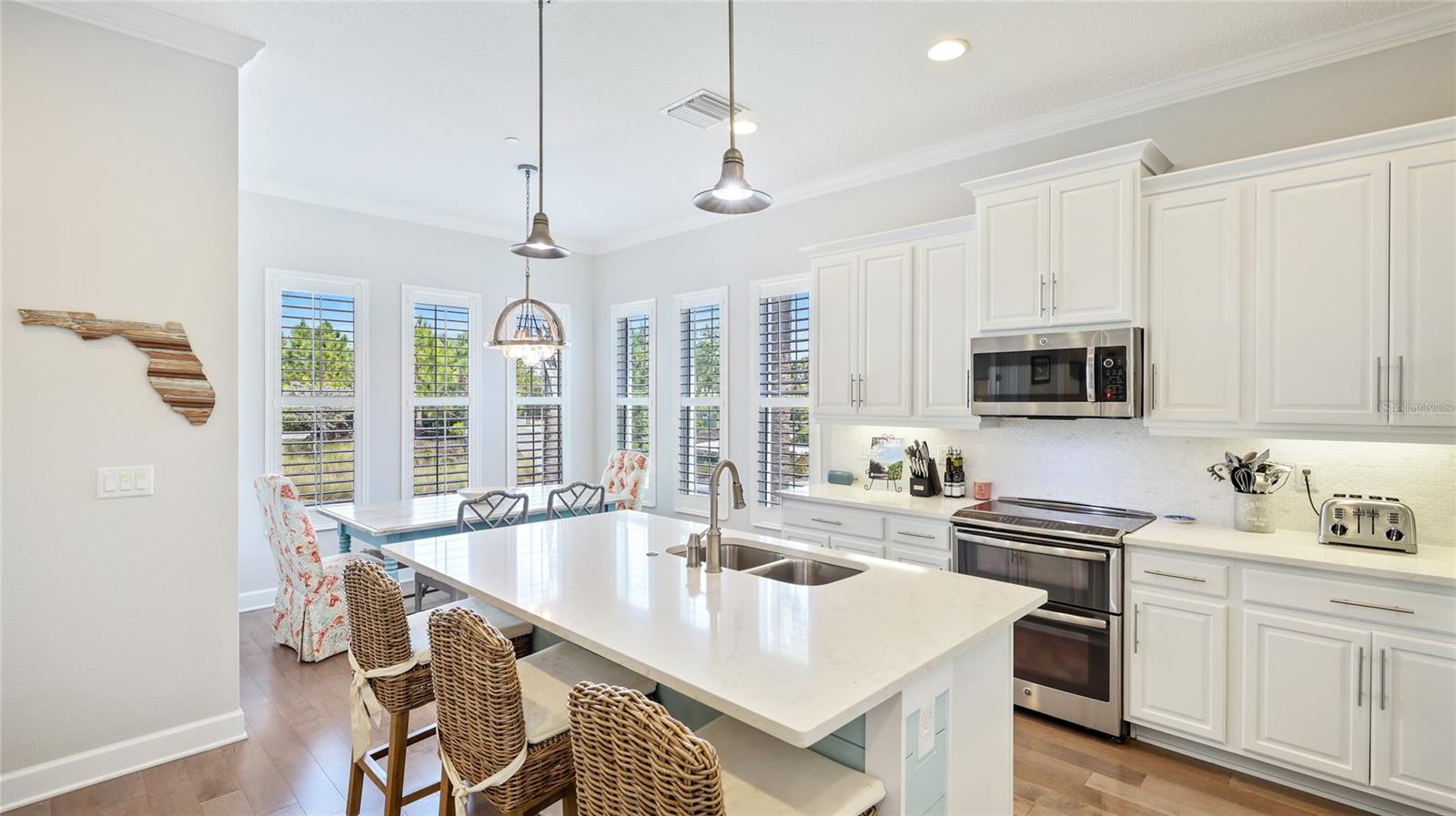 EDGEWATER WALK II ON HARBOUR IS 2,4,8-11 - Residential