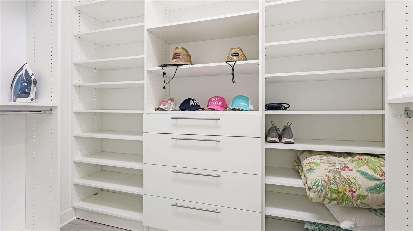 EDGEWATER WALK II ON HARBOUR IS 2,4,8-11 - Residential