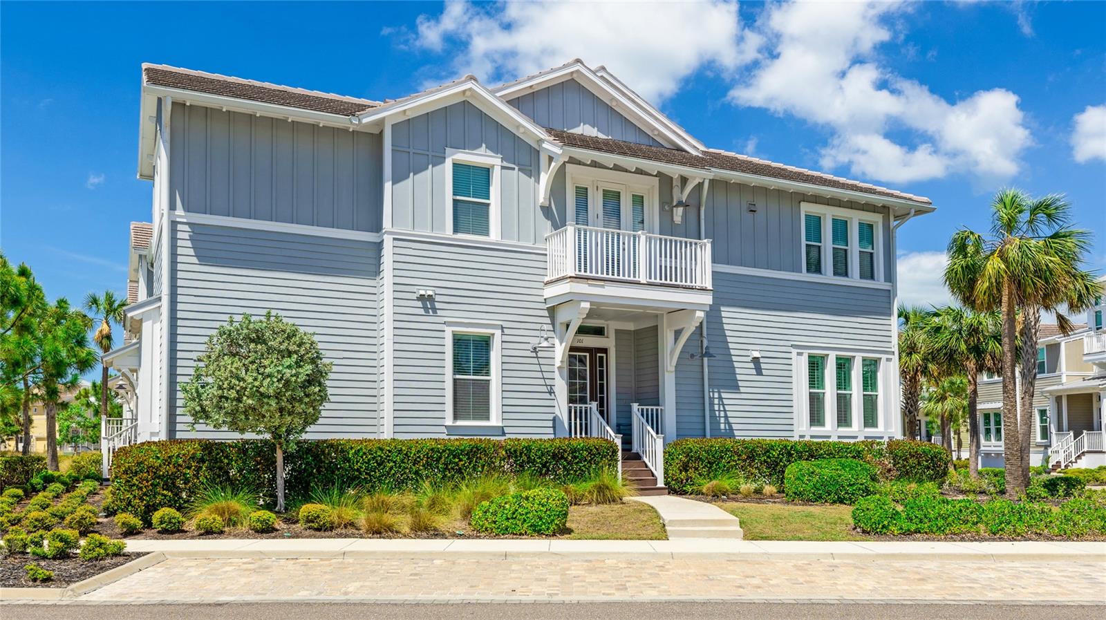 EDGEWATER WALK II ON HARBOUR IS 2,4,8-11 - Residential