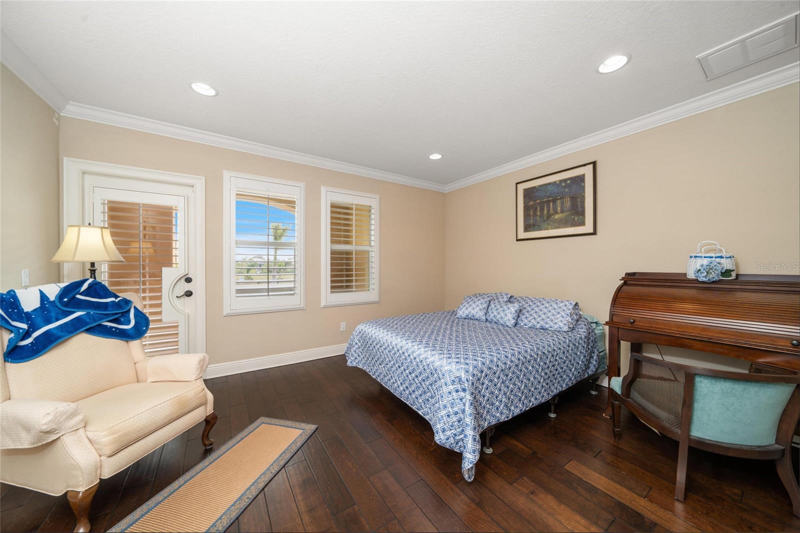 BAY VISTA - Residential