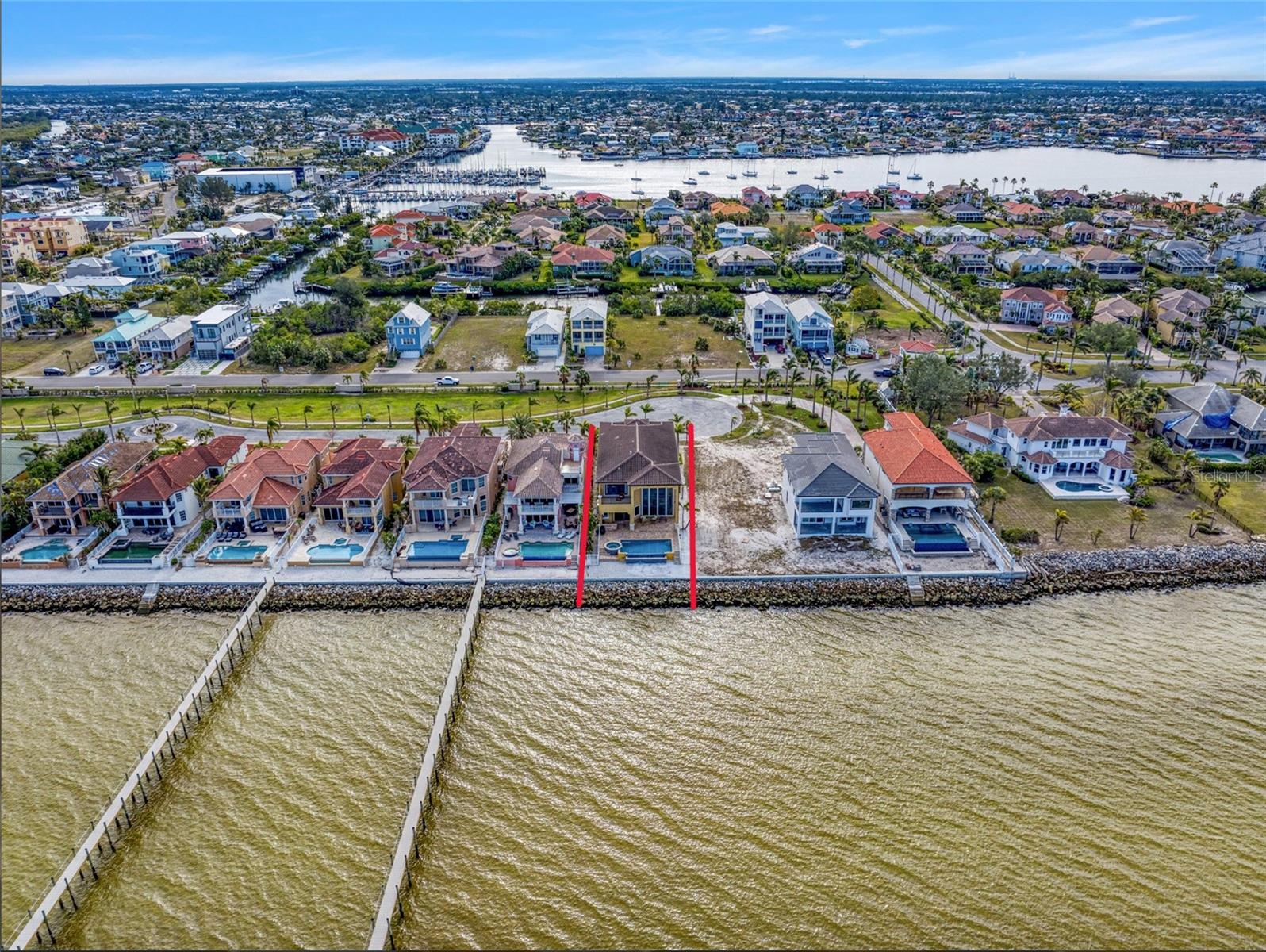 BAY VISTA - Residential