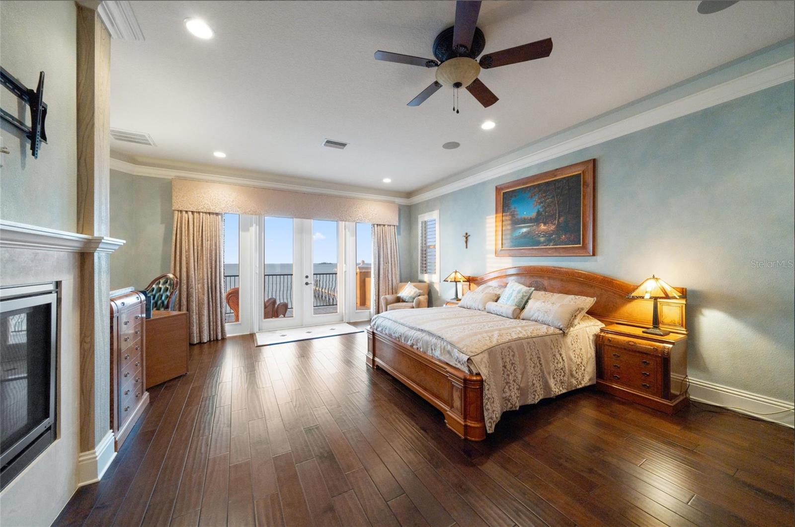 BAY VISTA - Residential