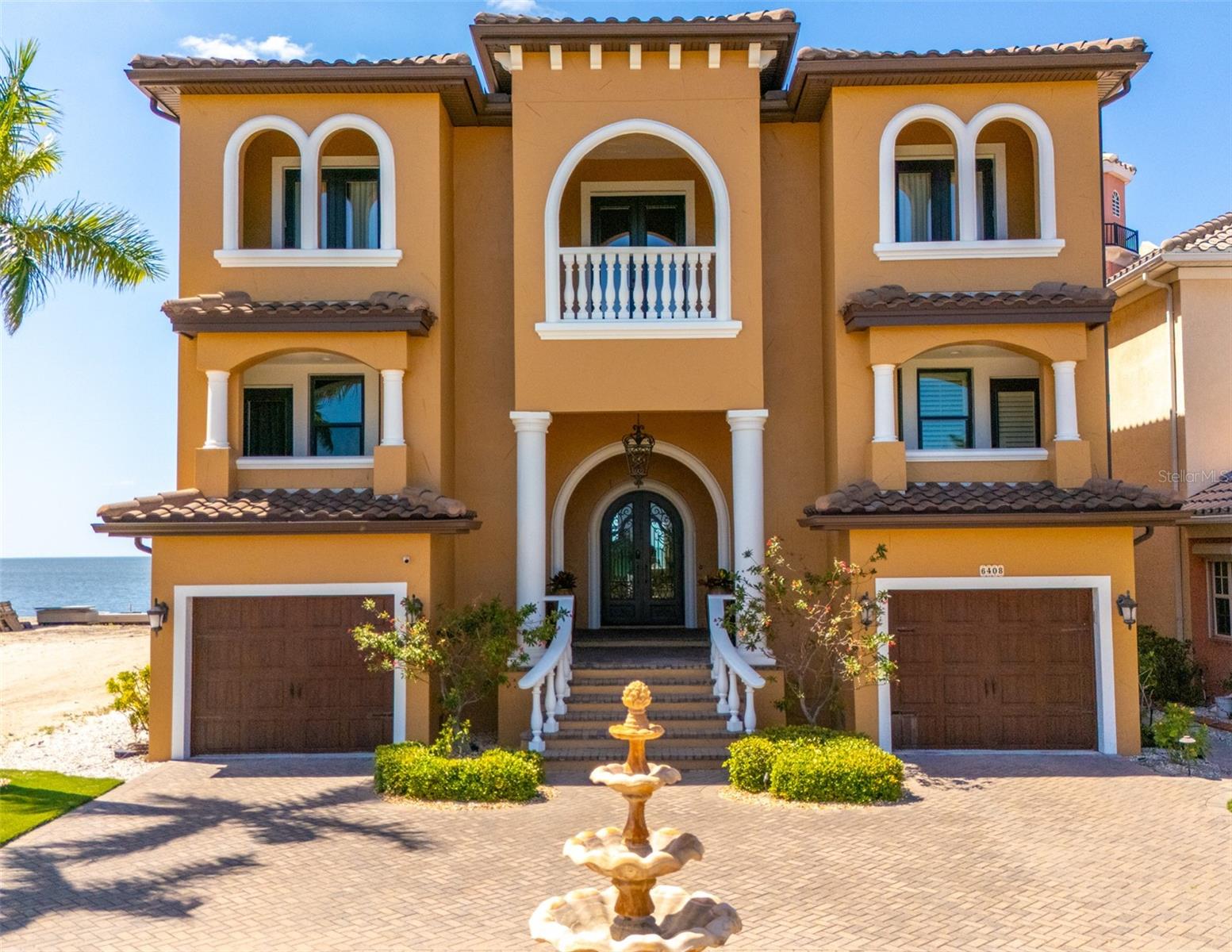 BAY VISTA - Residential