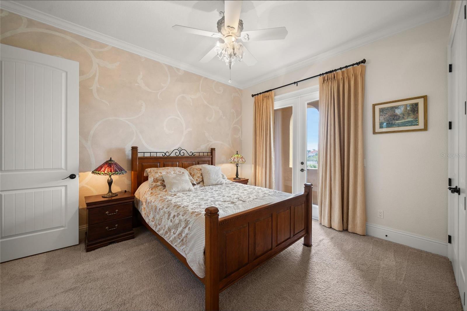 BAY VISTA - Residential