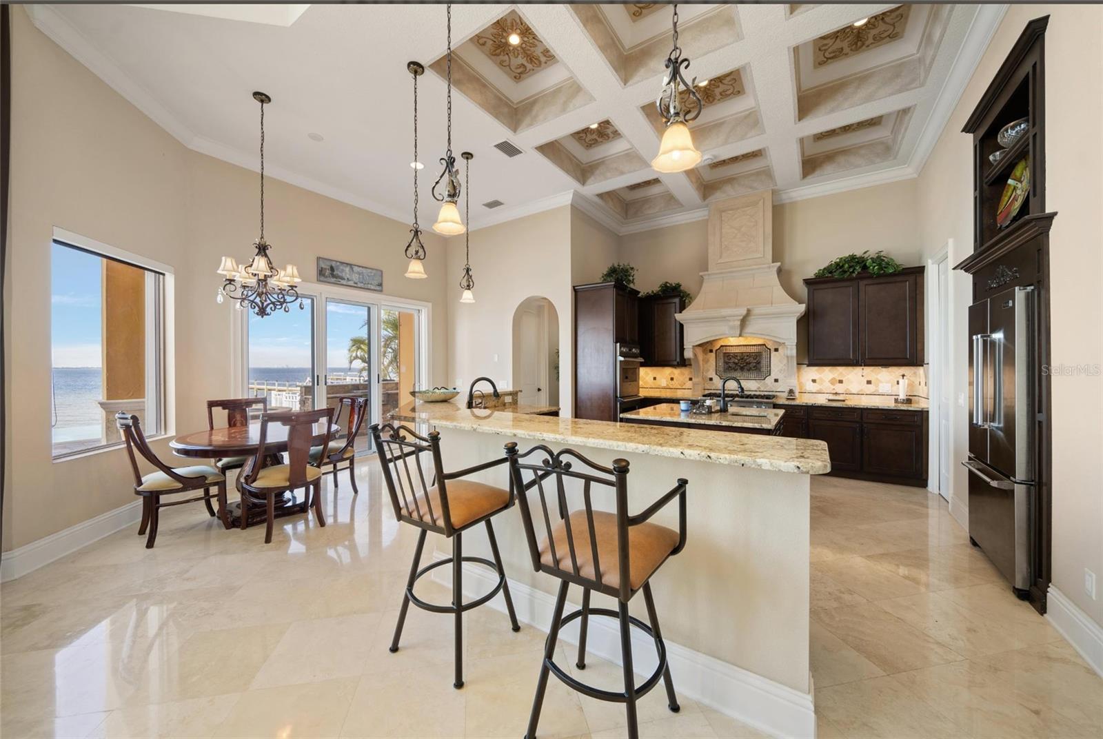 BAY VISTA - Residential