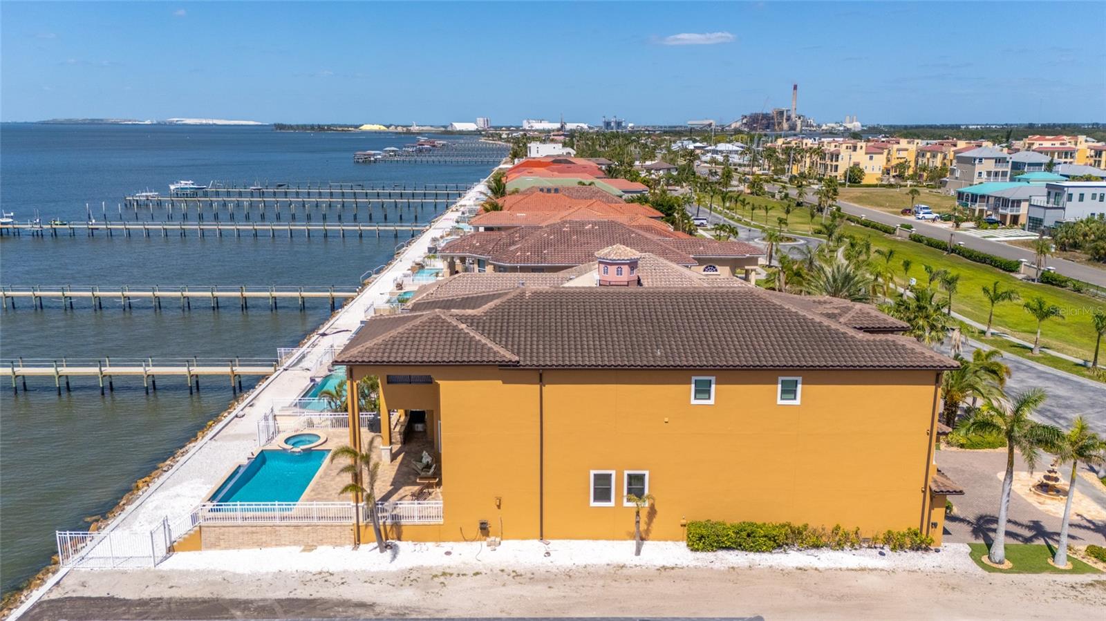 BAY VISTA - Residential