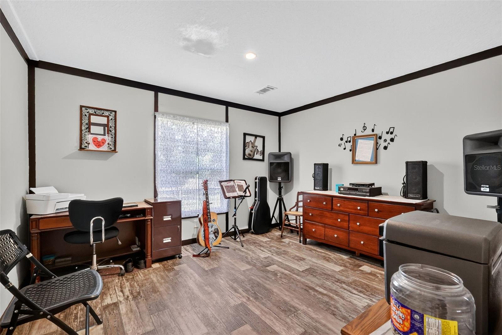 BREEZEWOOD ESTATE - Residential