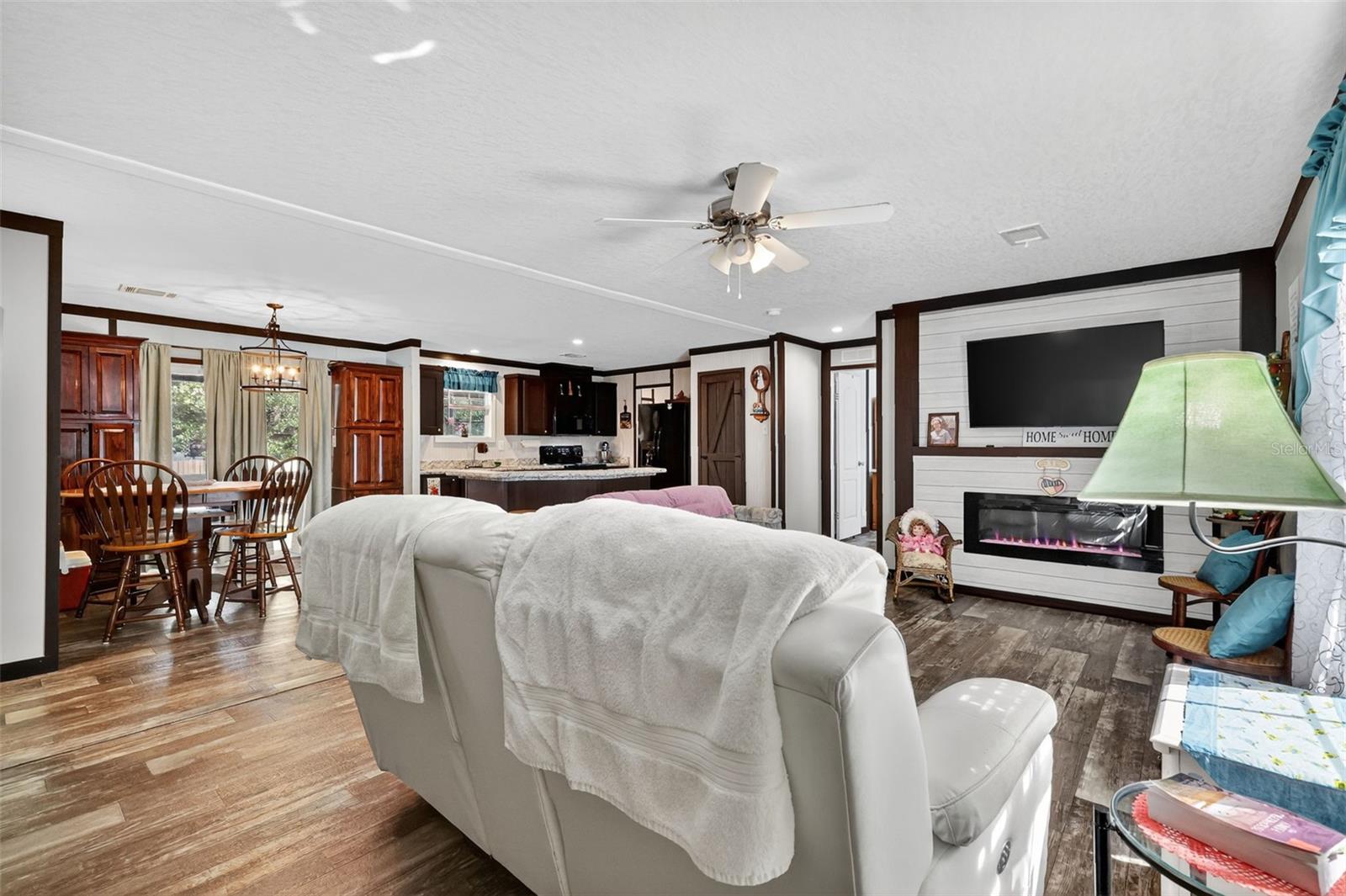 BREEZEWOOD ESTATE - Residential