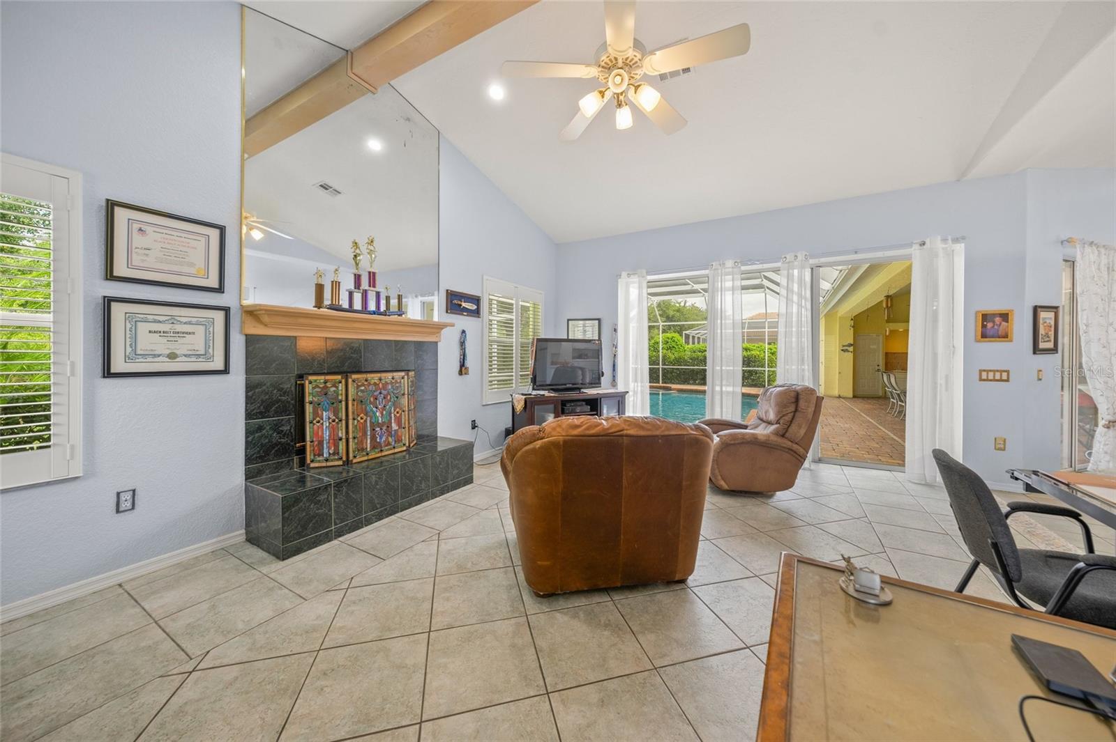 MISTY CREEK - Residential