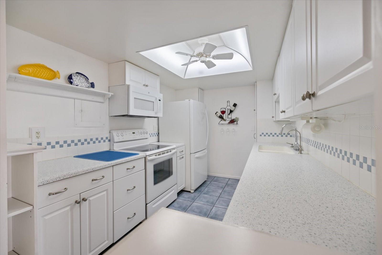 BIRD BAY VILLAGE / CARDINAL CONDO APTS - Residential