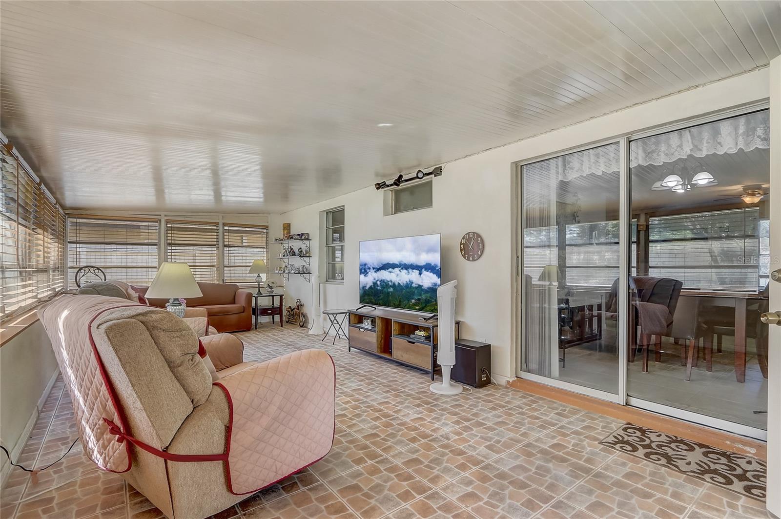 MEADOW WOODS VILLAGE 05 - Residential