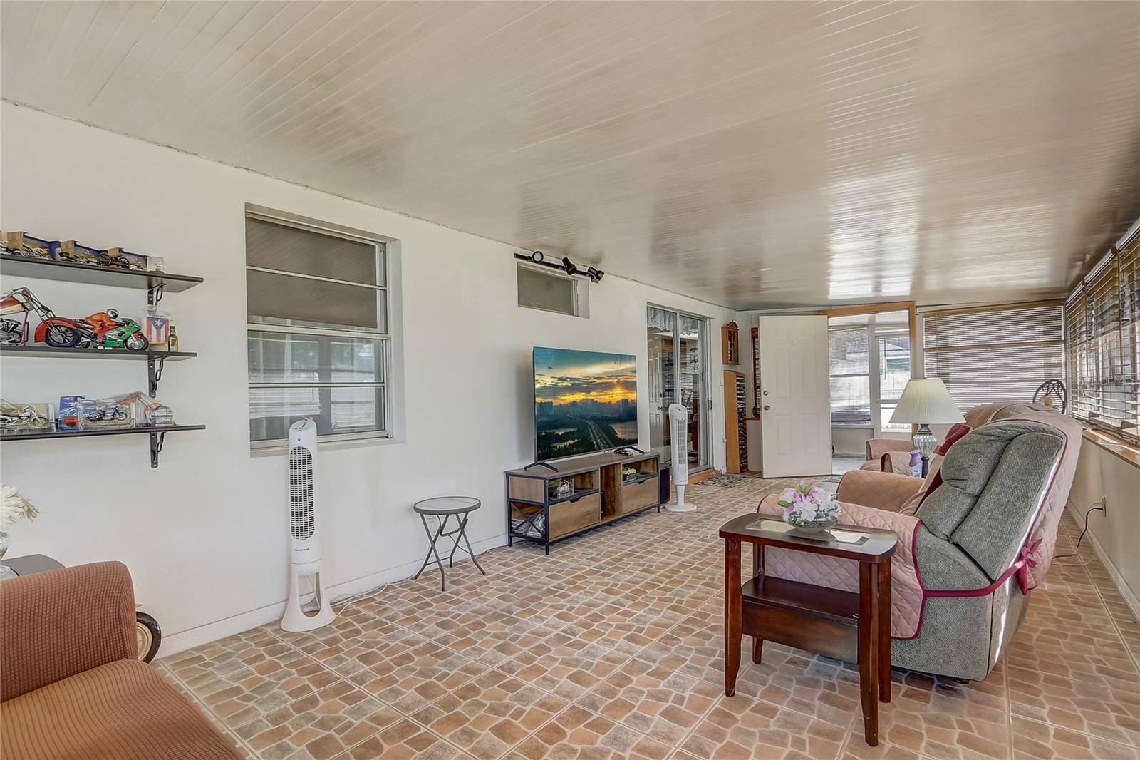 MEADOW WOODS VILLAGE 05 - Residential