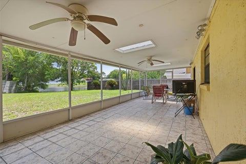 15806 Pennington Road, Tampa, FL 33624