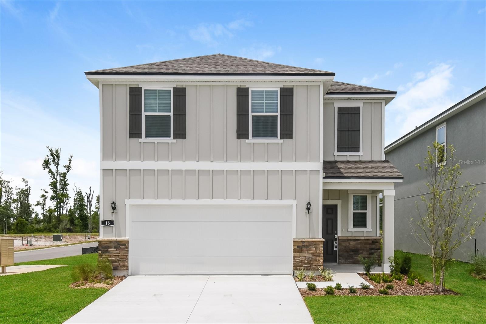 $0 SECURITY DEPOSIT offered for those that qualify through Termwise.
Welcome to 16 Brazil Nut Circle, an impressive home located in the desirable community of Jacksonville, Florida. This expansive residence features 4 bedrooms and 2.5 bathrooms, offering a generous 2,103 sq ft of living space, perfect for families or those needing extra room for work and play.
Upon entering, you'll find a bright and inviting open floor plan that seamlessly connects the living area, dining space, and kitchen. The modern kitchen is equipped with contemporary appliances, ample counter space, and a convenient breakfast bar, making it ideal for both casual dining and entertaining guests. The primary suite serves as a peaceful retreat, complete with an en-suite bathroom and plenty of closet space, ensuring comfort and privacy. The additional bedrooms are spacious and versatile, suitable for family, guests, or a home office.
Step outside to the backyard oasis, perfect for outdoor gatherings, gardening, or simply enjoying the Florida sunshine. Conveniently located near shopping, dining, and recreational options. 2 car garage for added storage and parking.
