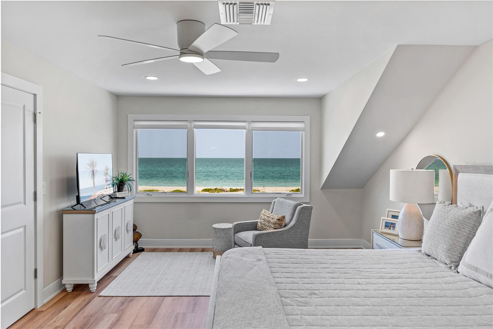 380 GULF BOULEVARD 1